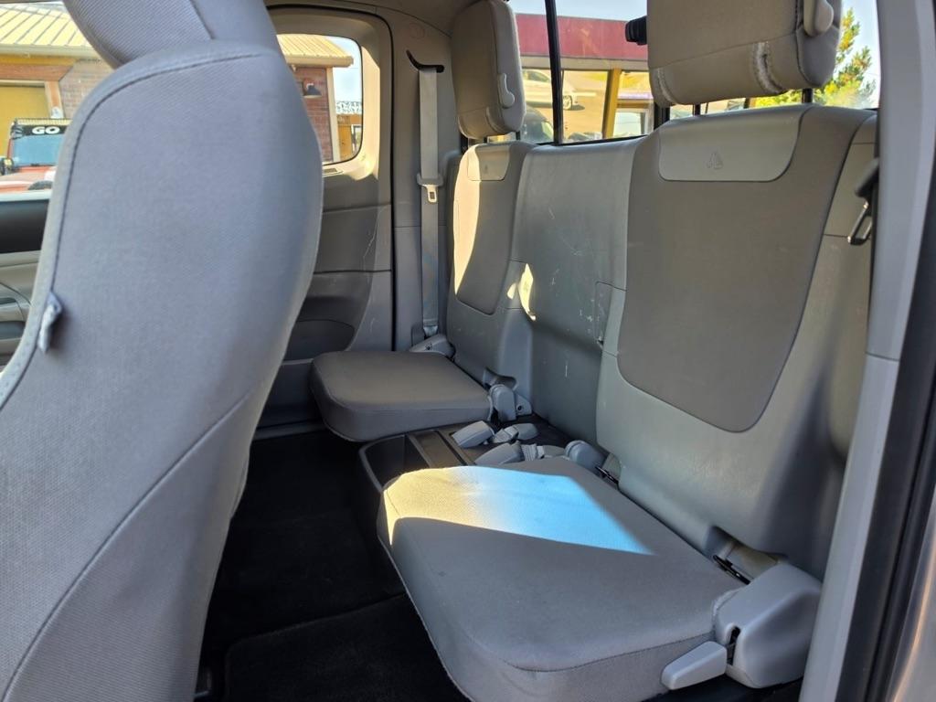 Toyota Tacoma 4WD Access Cab V6 MT (Natl) 2014