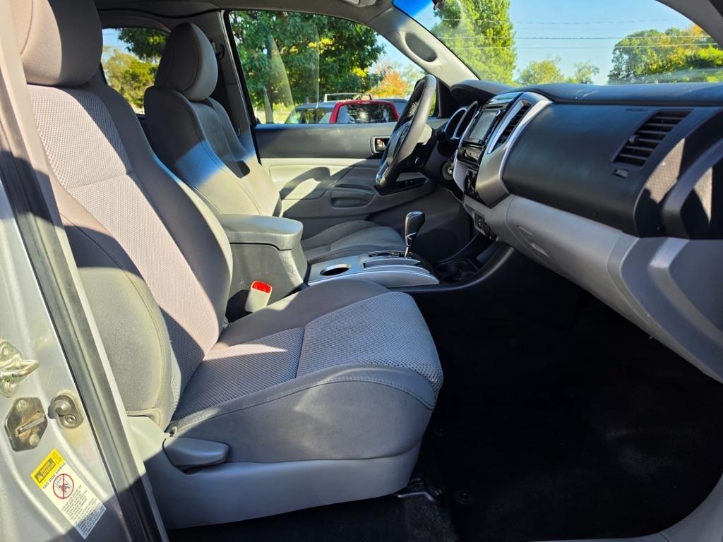 Toyota Tacoma 4WD Access Cab V6 MT (Natl) 2014