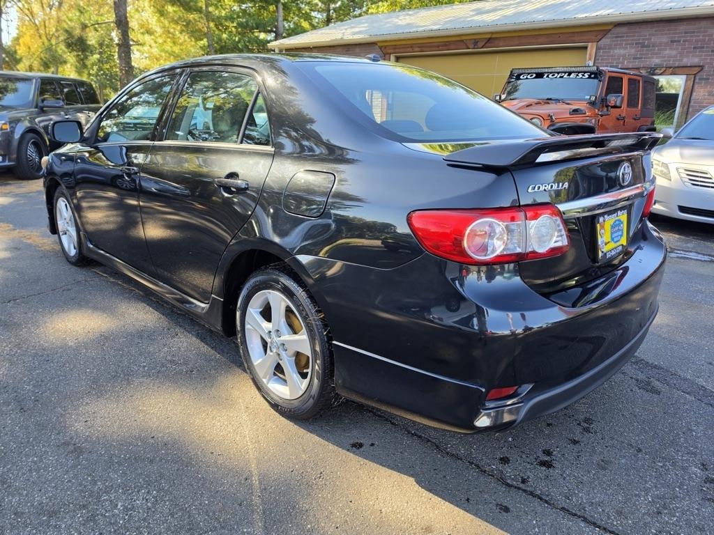Toyota Corolla 4dr Sdn Man L (Natl) 2012