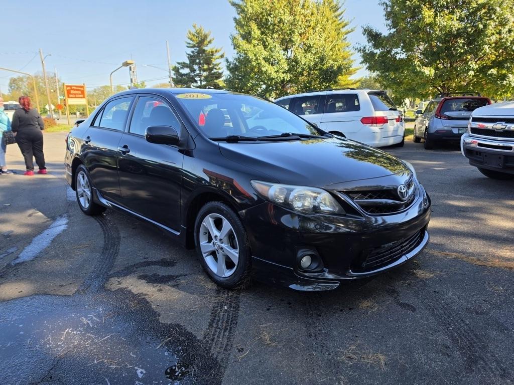 Toyota Corolla 4dr Sdn Man L (Natl) 2012