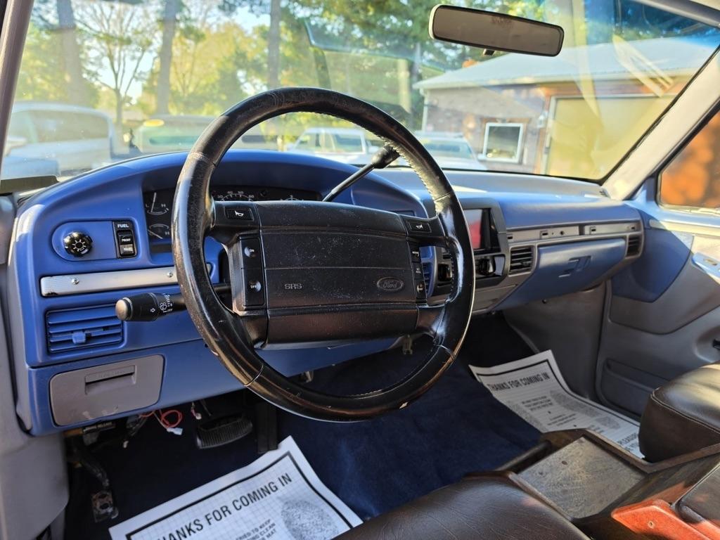 Ford F-150 Supercab 138.8" WB 4WD 1995