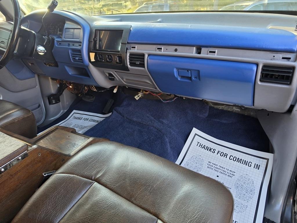 Ford F-150 Supercab 138.8" WB 4WD 1995