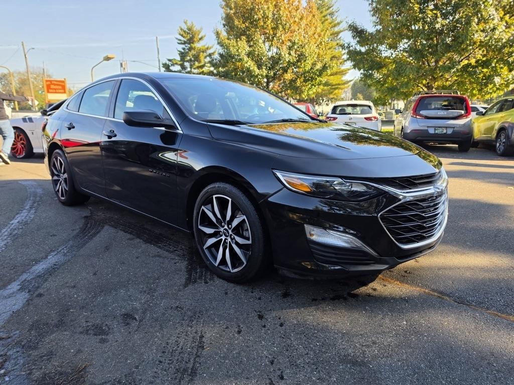 Chevrolet Malibu 4dr Sdn RS 2025