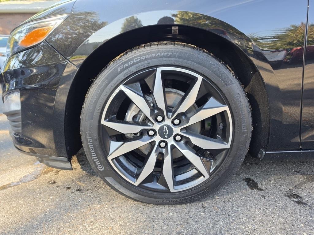 Chevrolet Malibu 4dr Sdn RS 2025