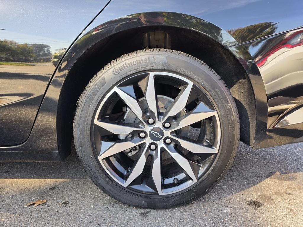 Chevrolet Malibu 4dr Sdn RS 2025