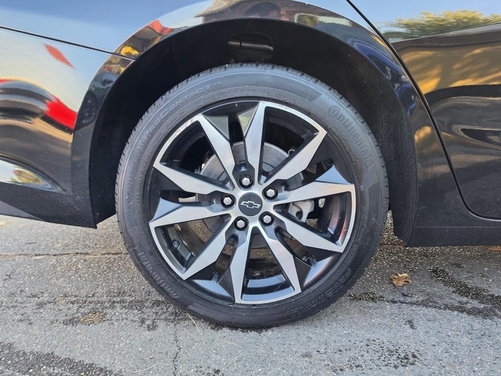 Chevrolet Malibu 4dr Sdn RS 2025