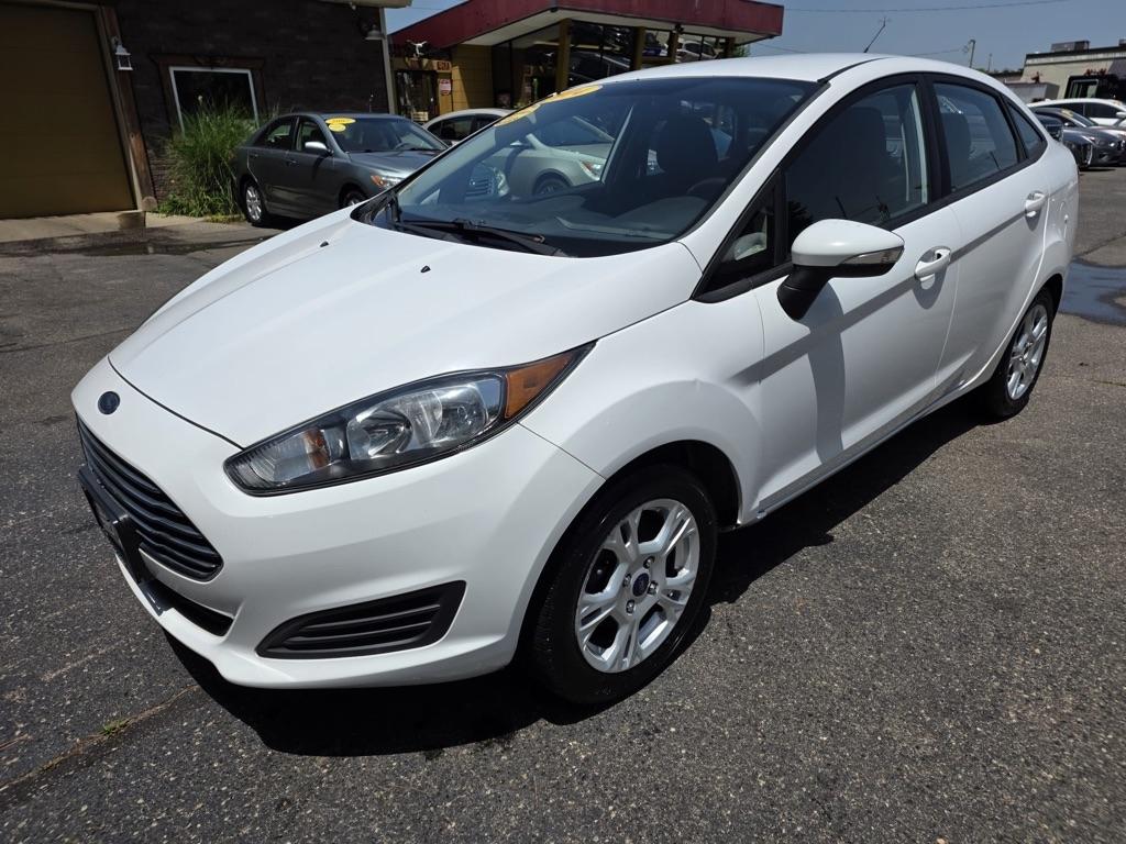 Ford Fiesta 4dr Sdn SE 2014