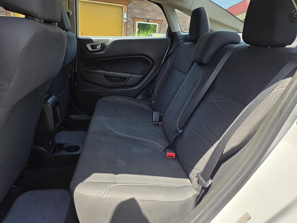 Ford Fiesta 4dr Sdn SE 2014