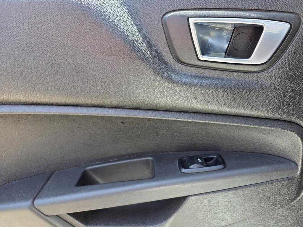 Ford Fiesta 4dr Sdn SE 2014