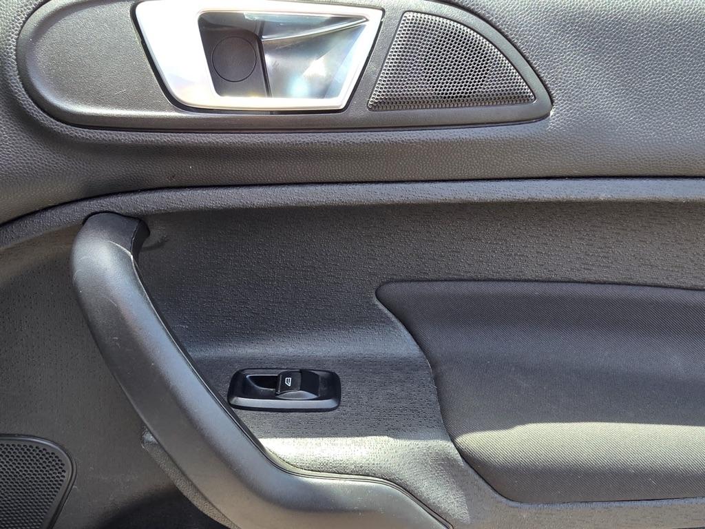 Ford Fiesta 4dr Sdn SE 2014