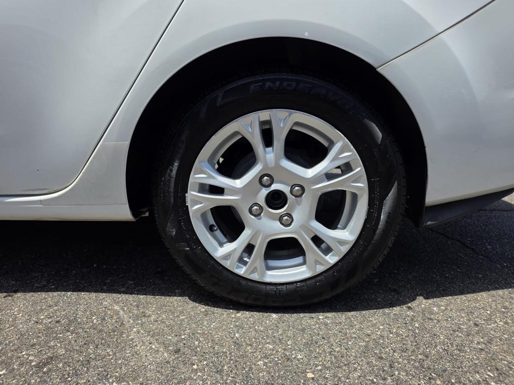 Ford Fiesta 4dr Sdn SE 2014