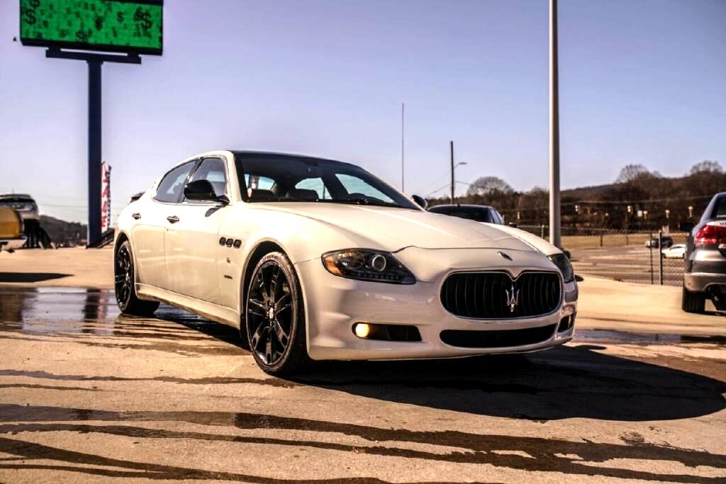 2009 Maserati Quattroporte Base