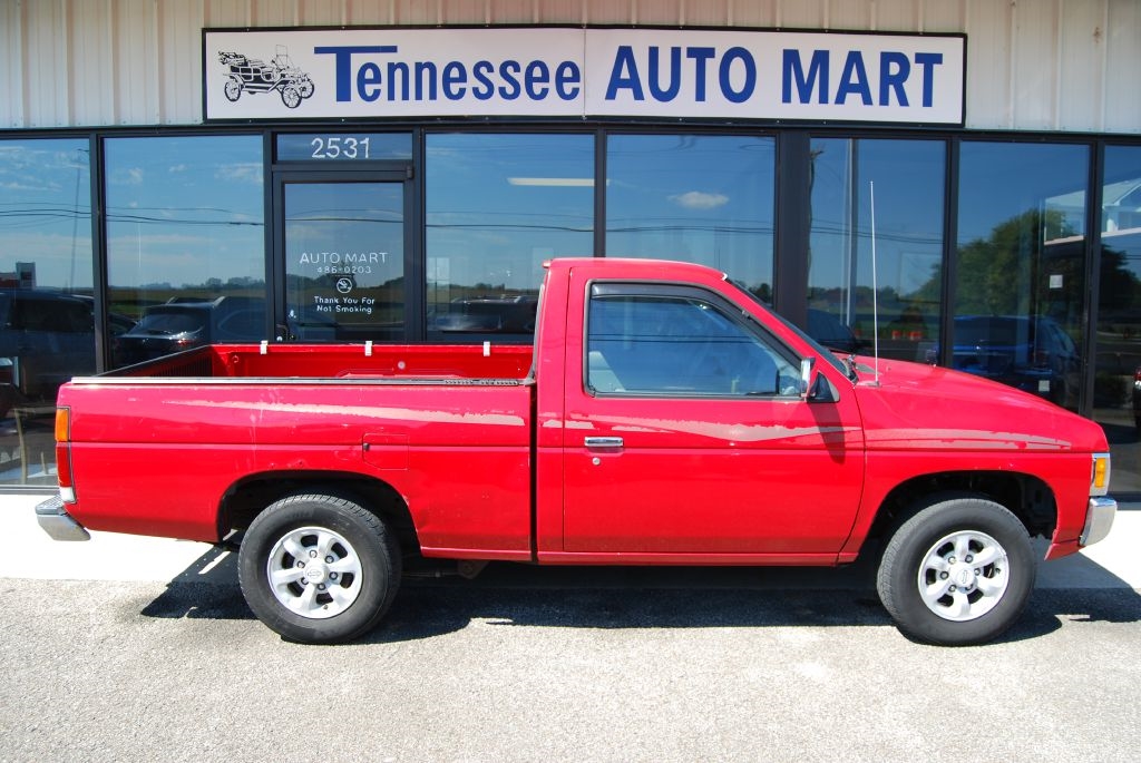 1997 Nissan Pickup XE Reg. Cab 2WD