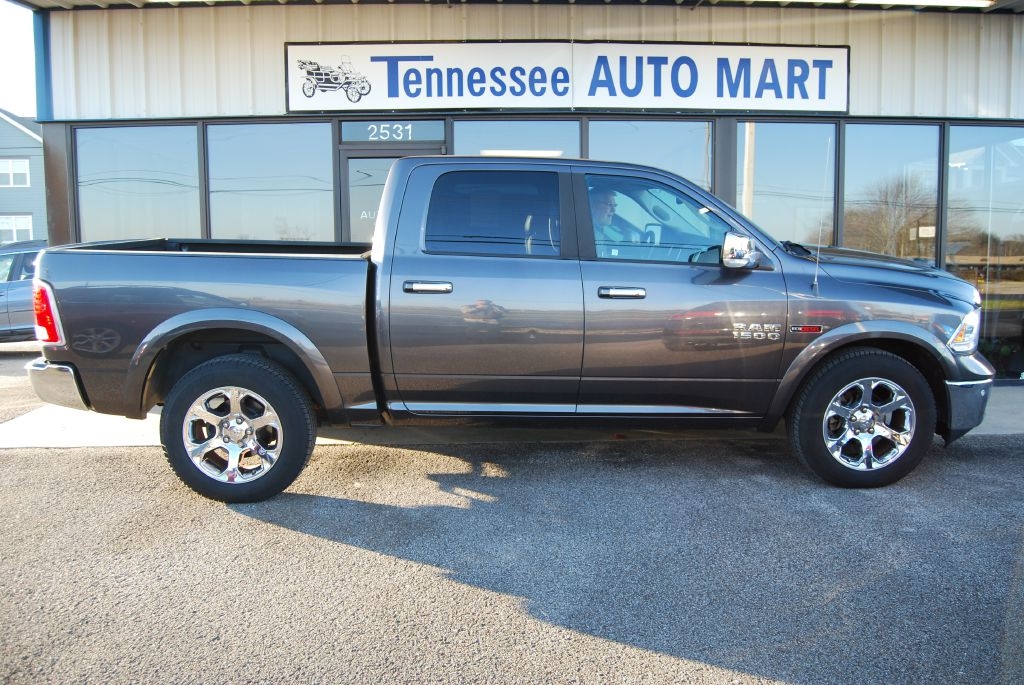 2016 RAM 1500 Laramie Crew Cab SWB 4WD