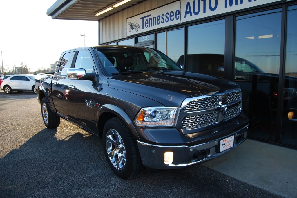 RAM 1500 Laramie Crew Cab SWB 4WD 2016