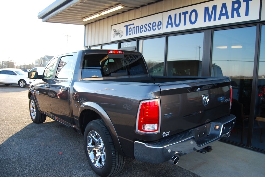 RAM 1500 Laramie Crew Cab SWB 4WD 2016