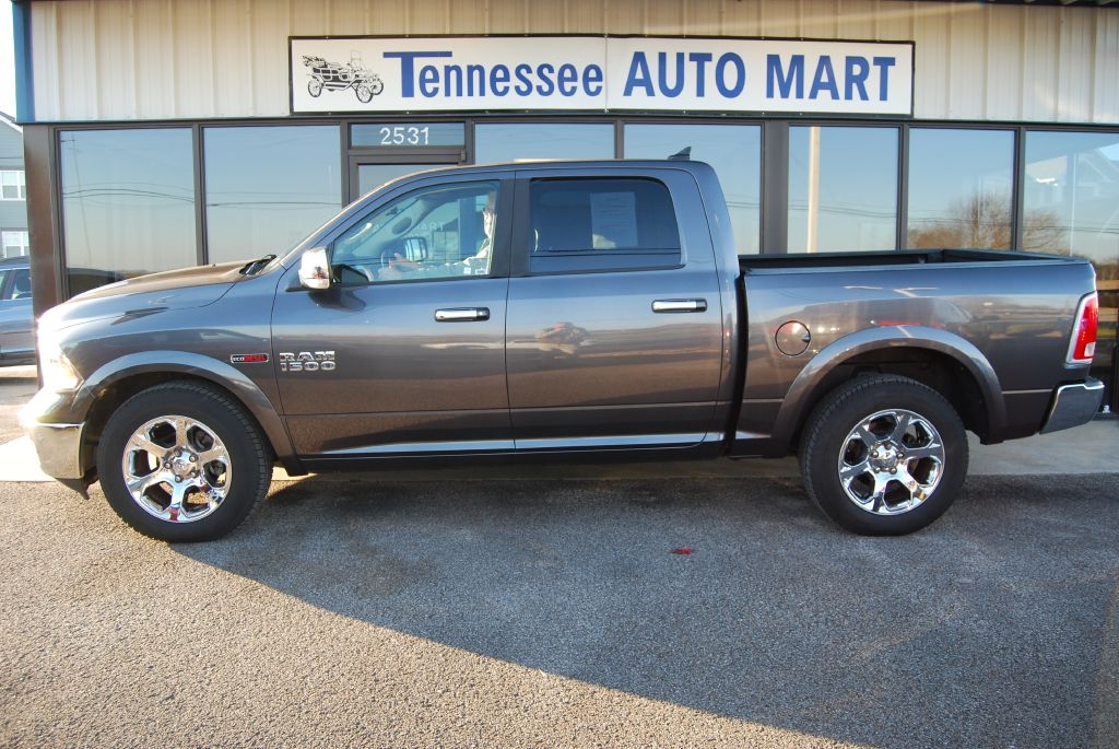 RAM 1500 Laramie Crew Cab SWB 4WD 2016