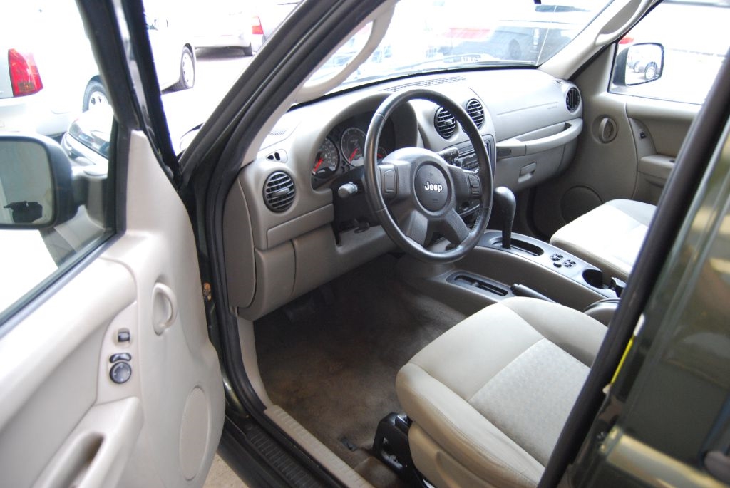 Jeep Liberty Sport 2WD 2007