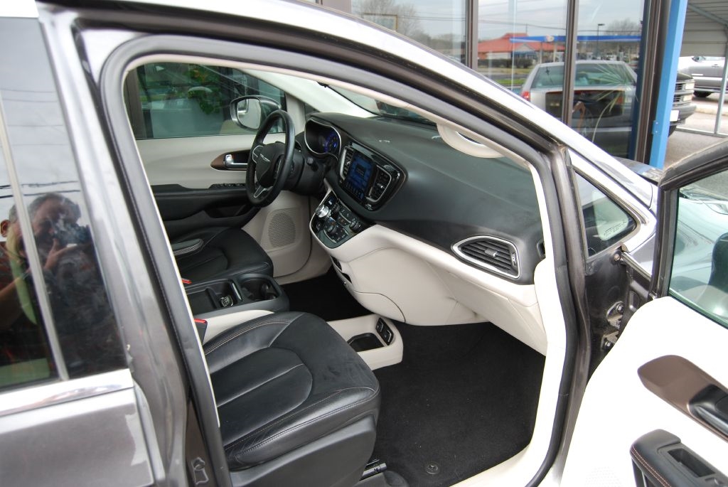 Chrysler Pacifica Touring-L 2017