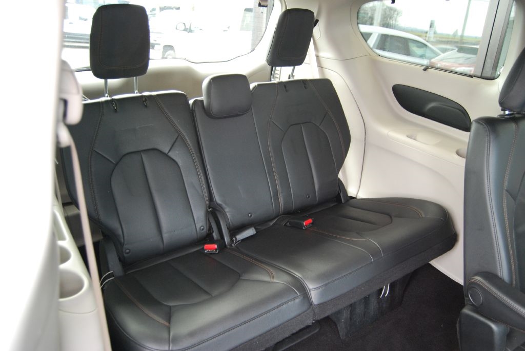 Chrysler Pacifica Touring-L 2017