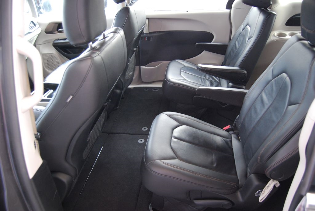 Chrysler Pacifica Touring-L 2017