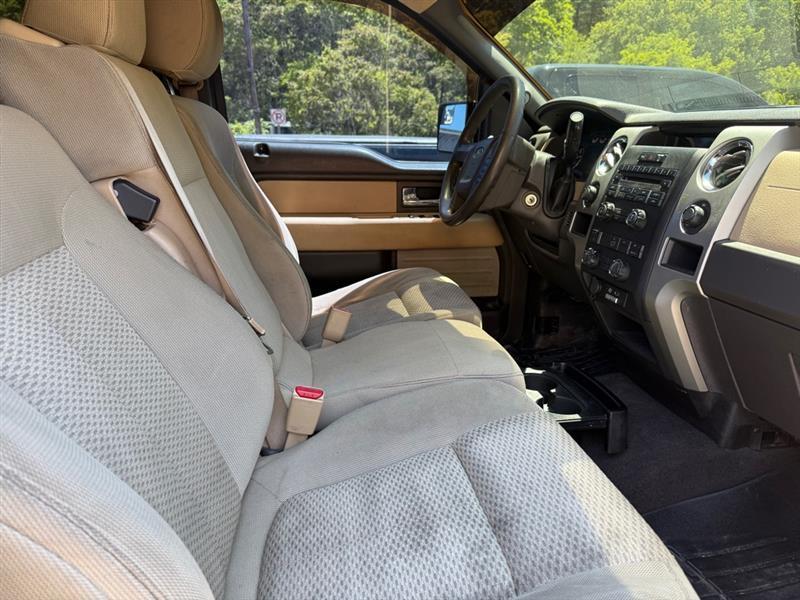 Ford F-150 XL SuperCab 8-ft. Bed 4WD 2013