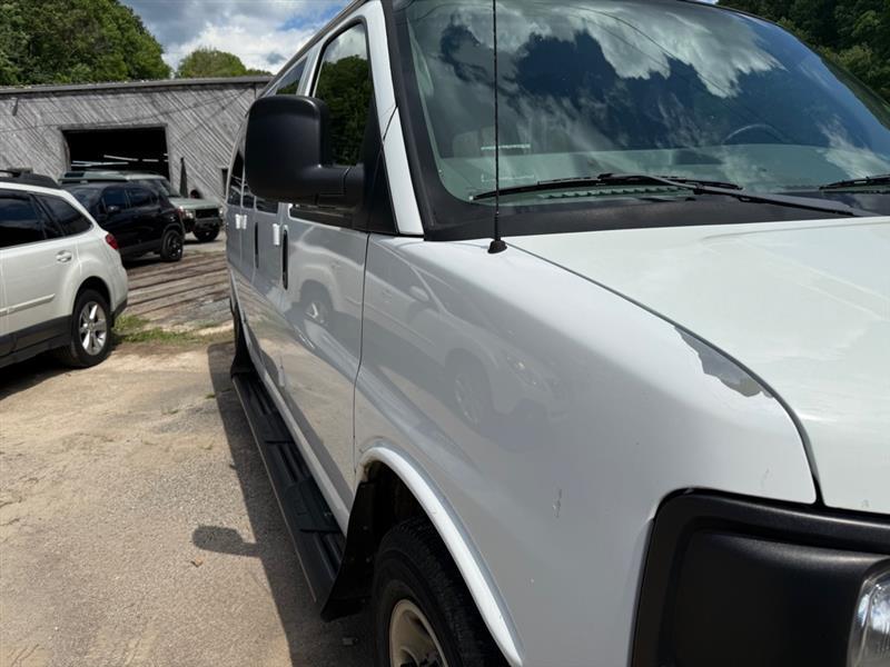 GMC Savana G2500 2008