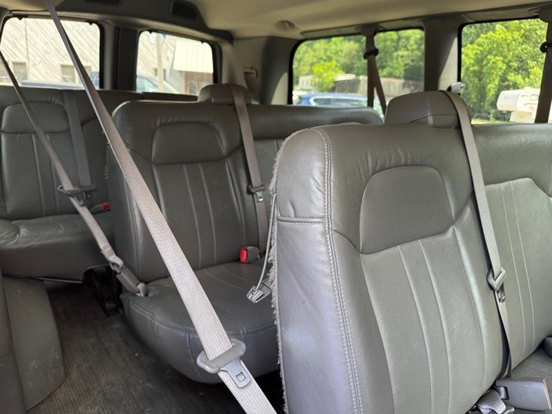 GMC Savana G2500 2008