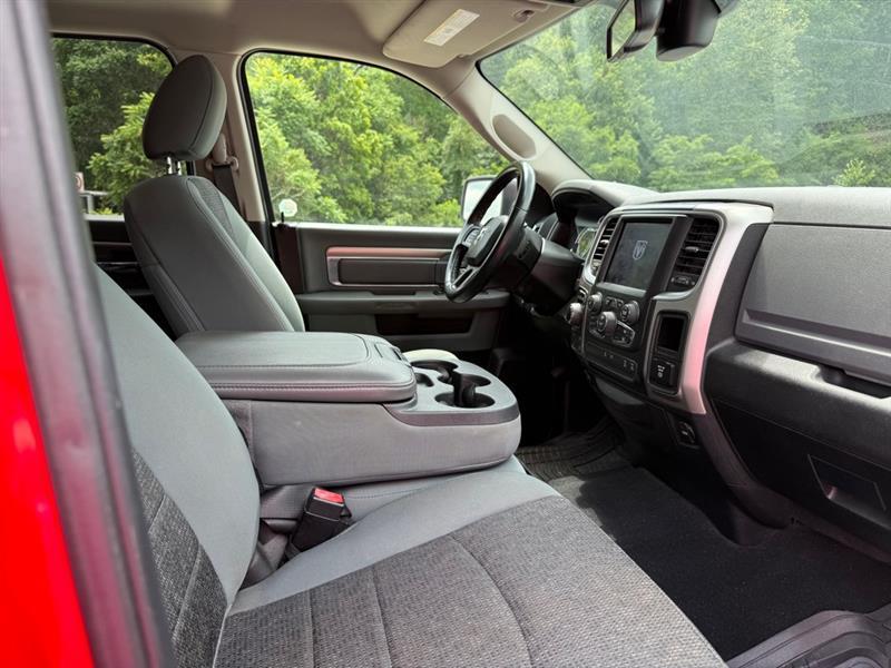 RAM 1500 Classic Tradesman Crew Cab SWB 4WD 2019
