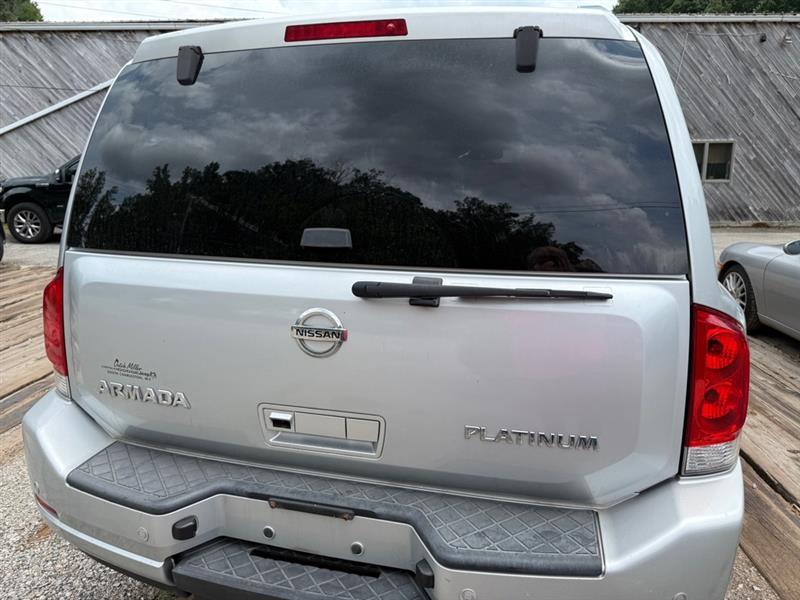 Nissan Armada SV 4WD 2012