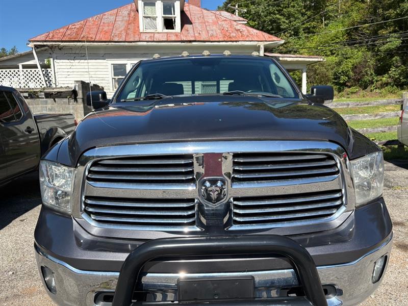 2015 RAM 1500 SLT Crew Cab LWB 4WD