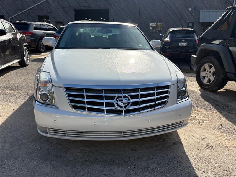 Cadillac DTS Premium w/ Navi 2011