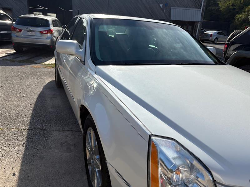 Cadillac DTS Premium w/ Navi 2011