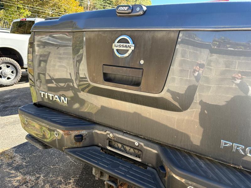 Nissan Titan S King Cab 4WD 2012