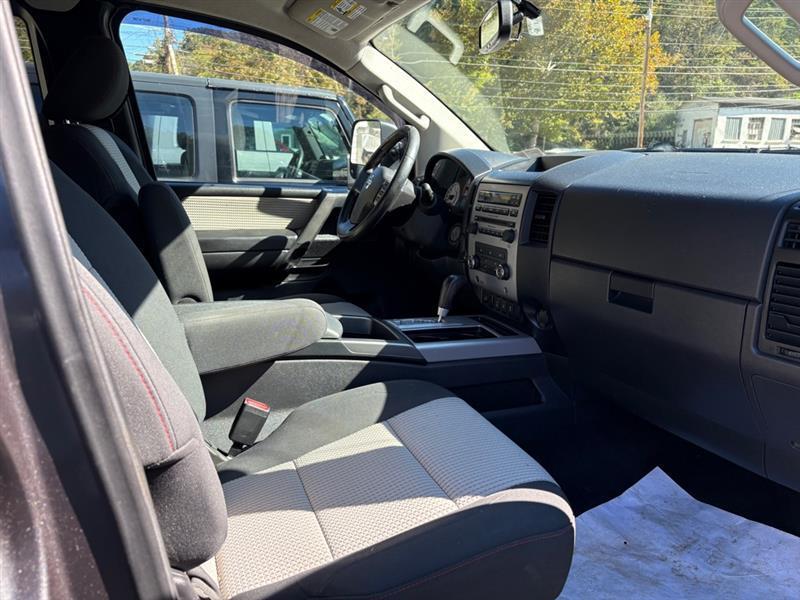 Nissan Titan S King Cab 4WD 2012