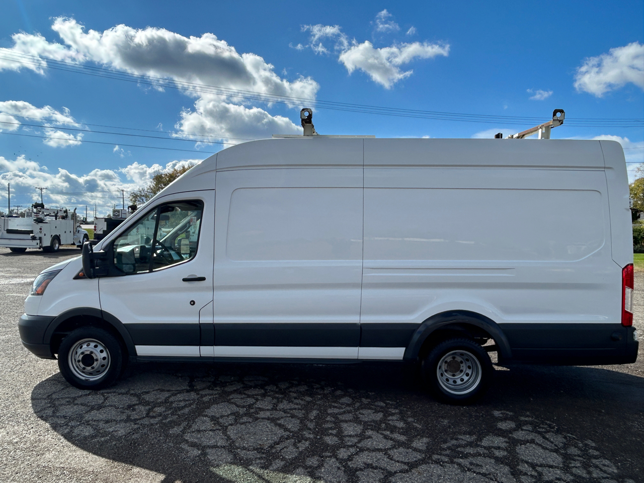 Ford Transit Van T-350 HD 148" EL Hi Rf 9950 GVWR Sliding RH Dr DRW 2018 Ford Transit Van T-350 HD 148" EL Hi Rf 9950 GVWR Sliding RH Dr DRW 2018