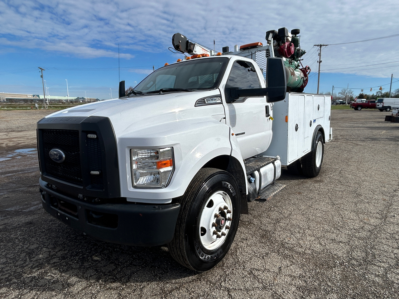 2017 Ford Super Duty F-750 Straight Frame Reg Cab