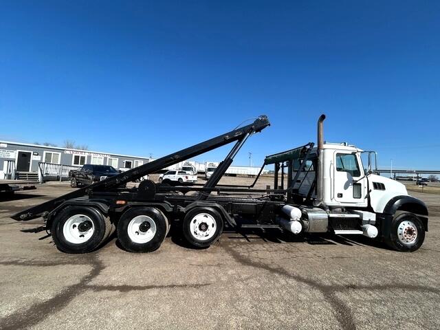 Mack GU713  2013