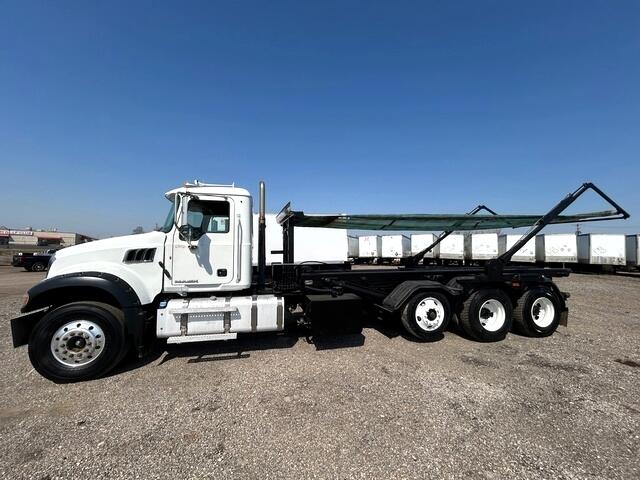 Mack GU713  2013