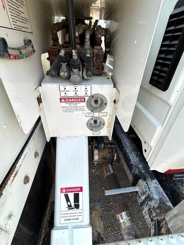 International 4300  2010