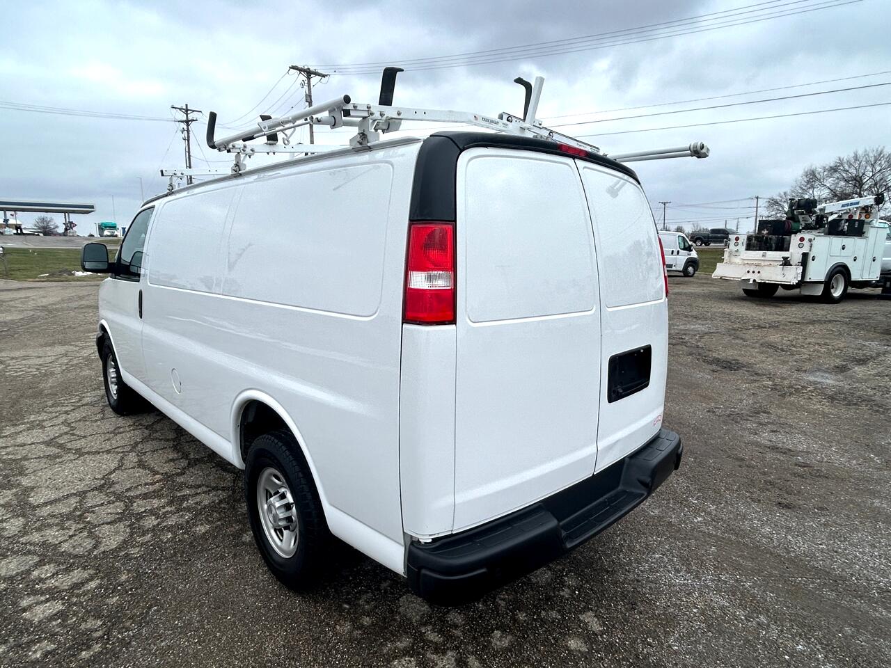 Chevrolet Express Cargo Van RWD 2500 135" 2019