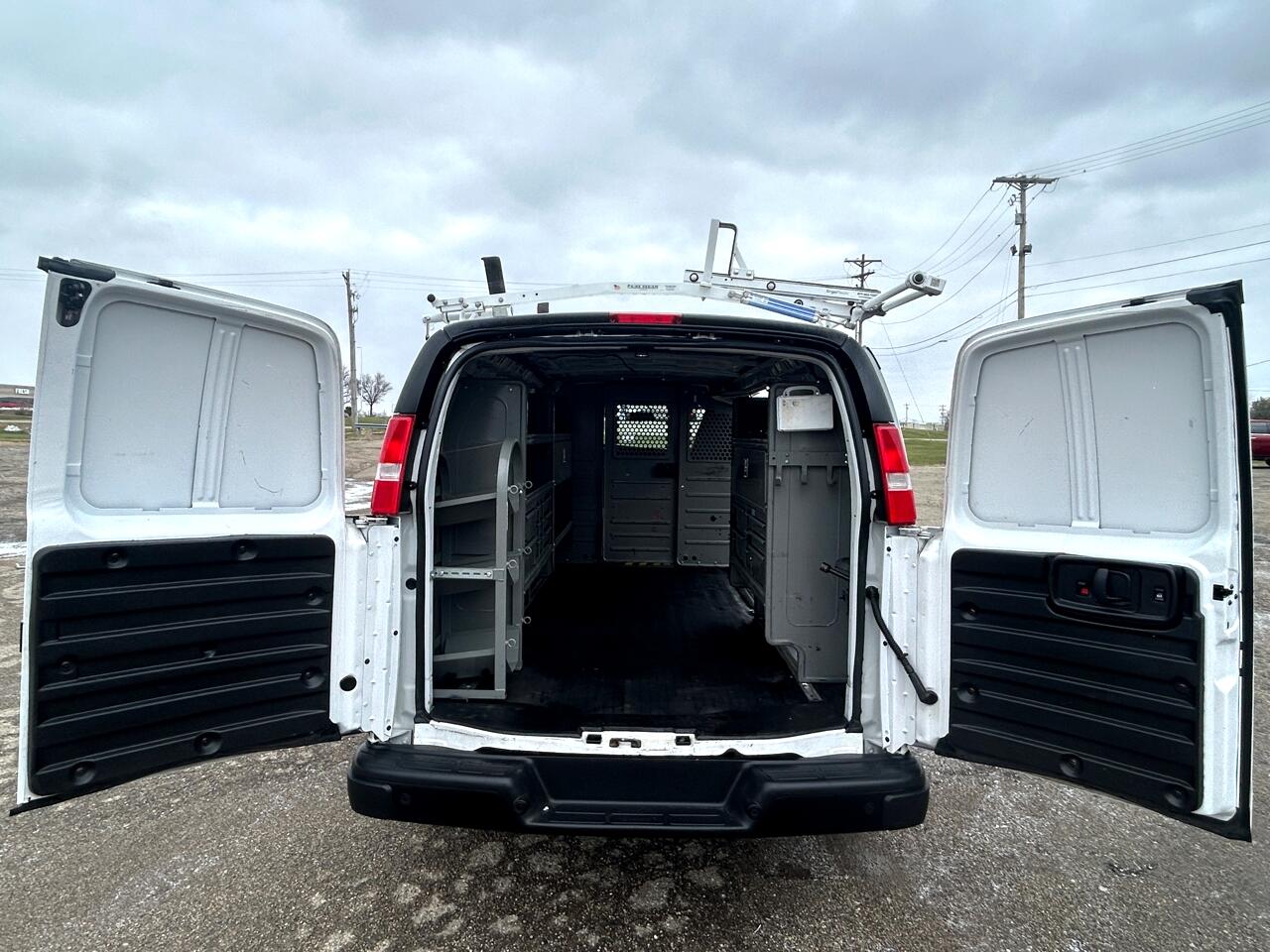 Chevrolet Express Cargo Van RWD 2500 135" 2019