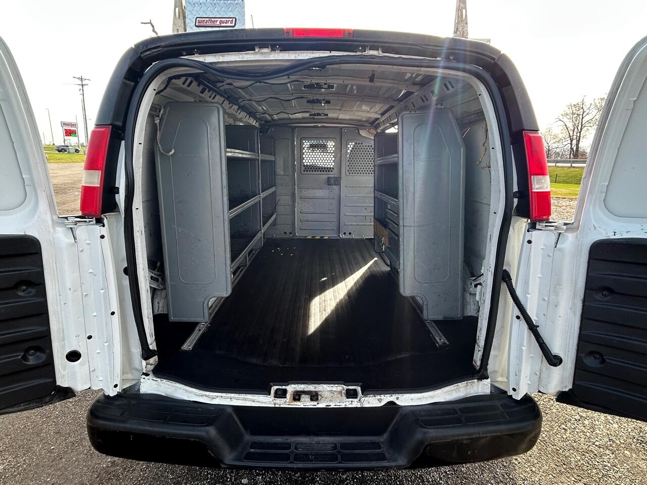 Chevrolet Express Cargo Van RWD 2500 135" 2015