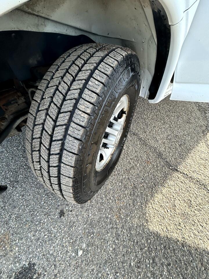 Chevrolet Express Cargo Van RWD 2500 135" 2015