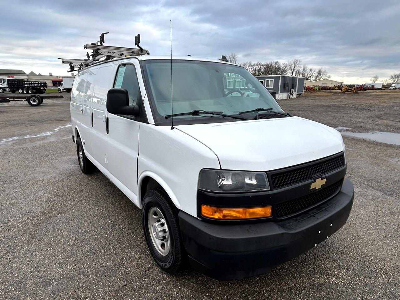 Chevrolet Express Cargo Van RWD 2500 135" 2018