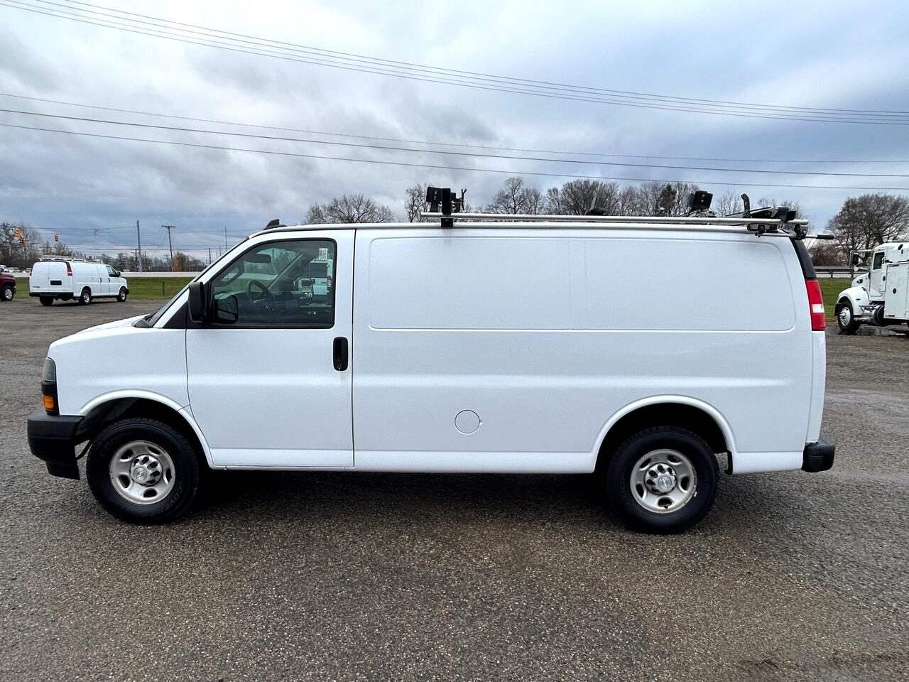 Chevrolet Express Cargo Van RWD 2500 135" 2018