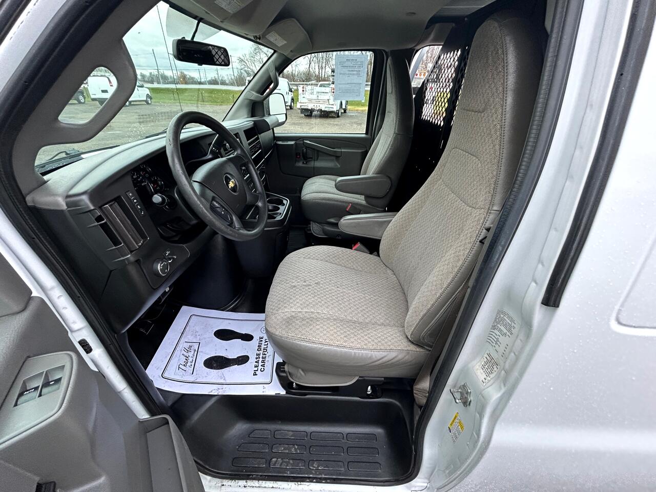 Chevrolet Express Cargo Van RWD 2500 135" 2018