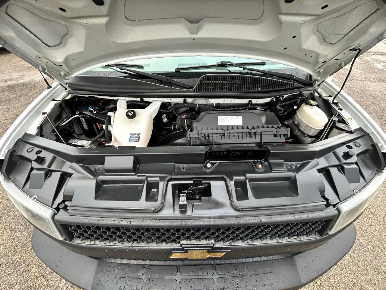 Chevrolet Express Cargo Van RWD 2500 135" 2018