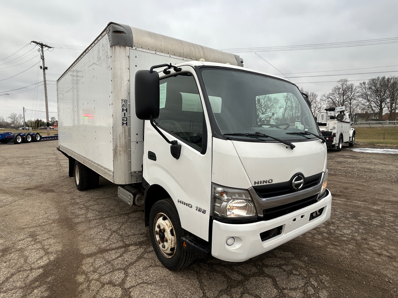 Hino 195  2019