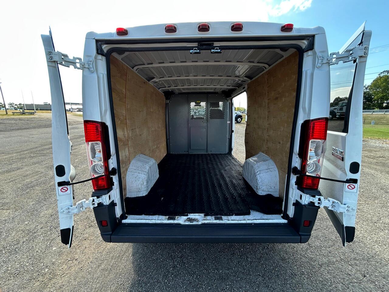 RAM ProMaster Cargo Van 1500 Low Roof 136" WB 2016